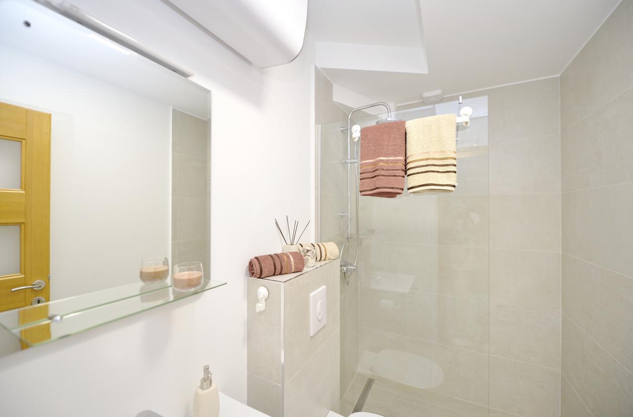 P&I Apartments Jadranska 74,Dobrota Κότορ Εξωτερικό φωτογραφία